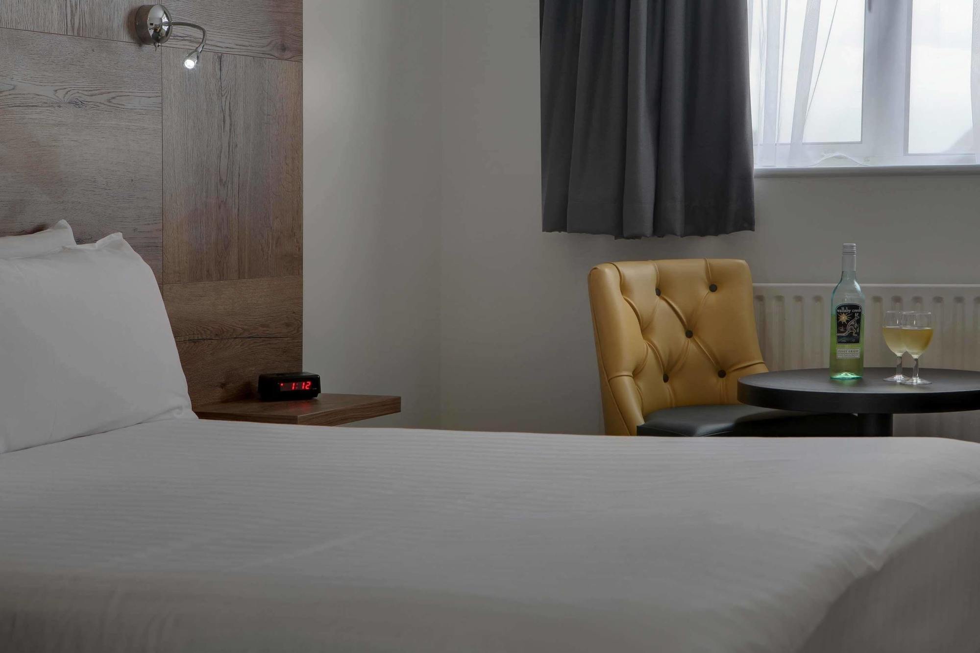 Best Western White House Hotel Уотфорд Екстериор снимка